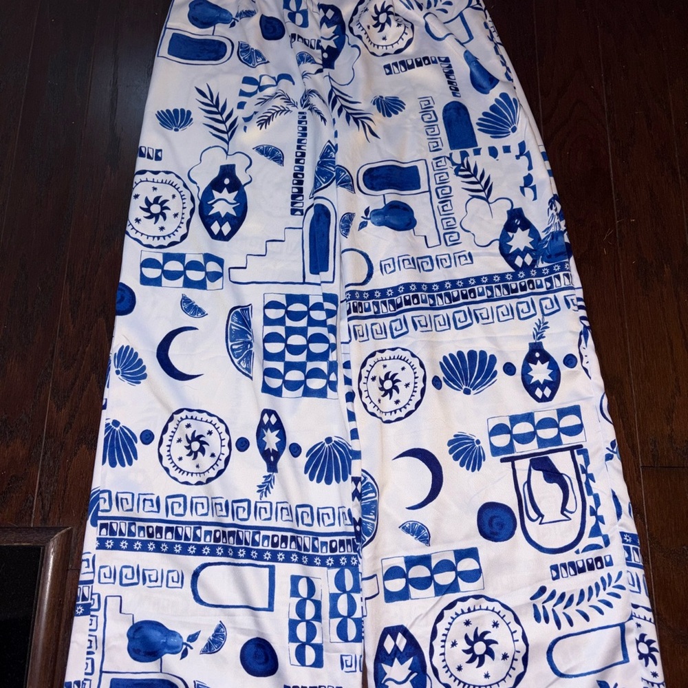 Small Blue and White Patterned Pants